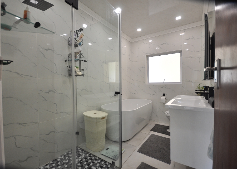 4 Bedroom Property for Sale in Brandwacht Western Cape